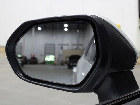 Used 2021 Toyota Corolla SE FWD image 35