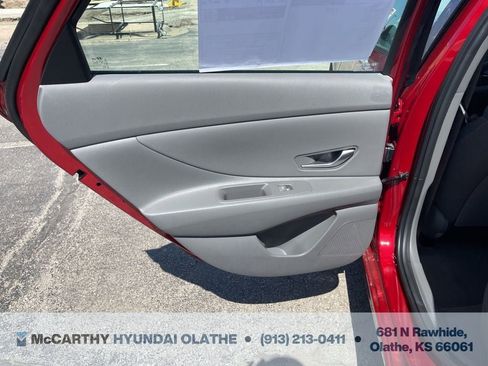 Certified 2025 Hyundai Elantra Sport FWD image 22
