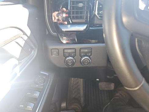 Used 2024 GMC Sierra 1500 Elevation AWD/4WD image 17