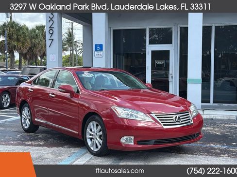 Used 2011 Lexus ES 350 w/ Preferred Accessory Package FWD image 2