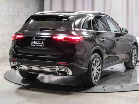 Used 2024 Mercedes-Benz GLC 300 image 3