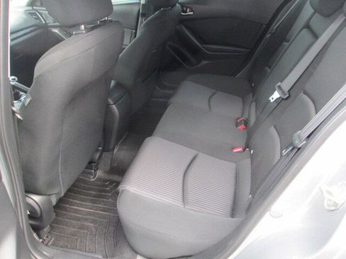 Used 2014 MAZDA MAZDA3 i Touring w/ Technology Package FWD image 11