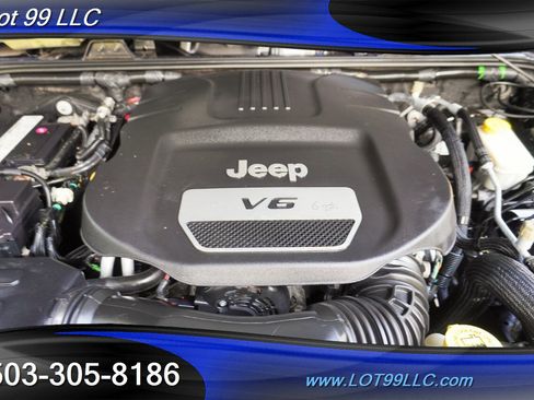 Used 2016 Jeep Wrangler Unlimited Sahara AWD/4WD image 19