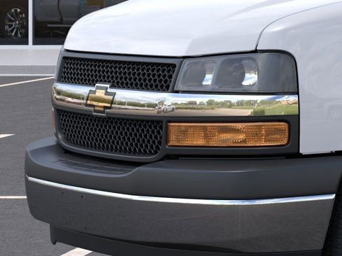 New 2026 Chevrolet Express 2500 w/ Driver Convenience Package RWD image 13