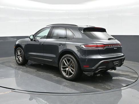 Certified 2025 Porsche Macan AWD/4WD image 3