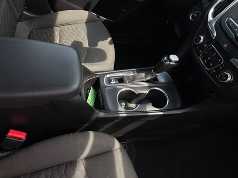 Used 2020 Chevrolet Equinox LT image 47