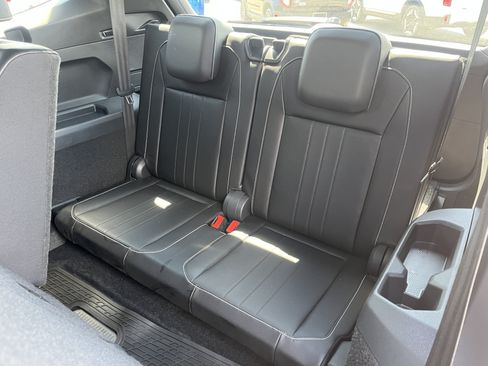 Used 2024 Volkswagen Tiguan SE R-Line w/ MDO Package, Three-Row FWD image 35