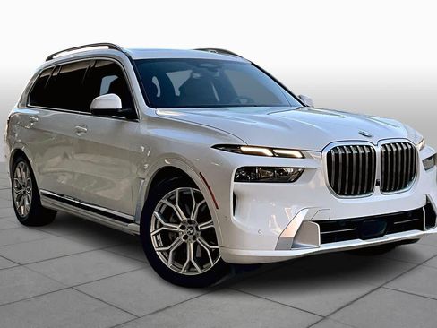 Used 2023 BMW X7 xDrive40i w/ Executive Package image 2