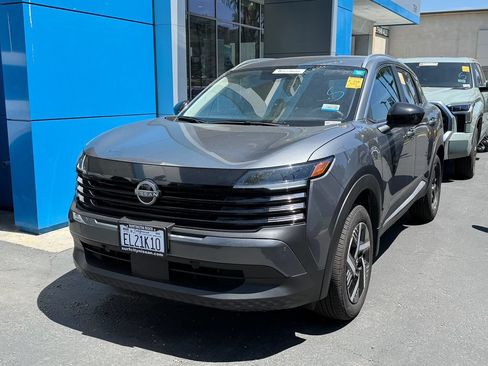 Used 2026 Nissan Kicks SV FWD image 5