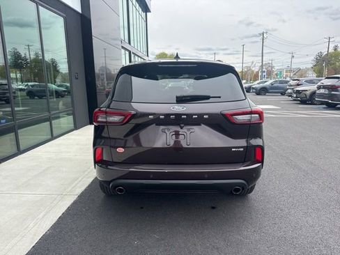 Used 2023 Ford Escape ST-Line w/ Tech Pack #1 AWD/4WD image 4