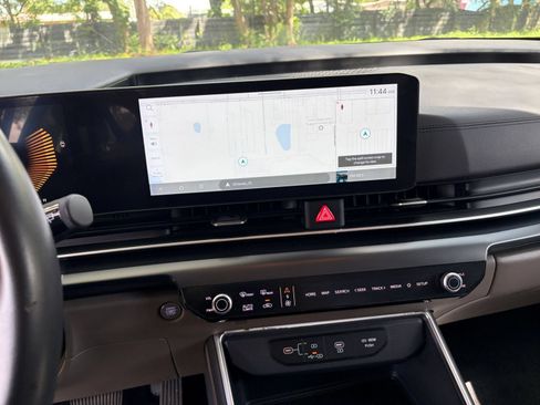 Used 2026 Kia Carnival FWD image 20