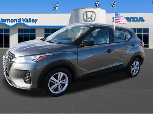 Used 2024 Nissan Kicks S image 3