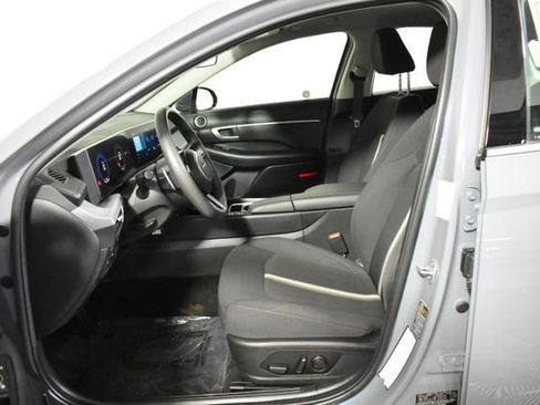 Used 2025 Hyundai Sonata SEL FWD image 11