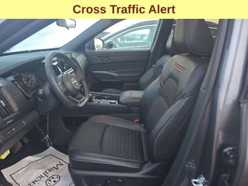 Used 2024 Nissan Pathfinder Rock Creek image 10