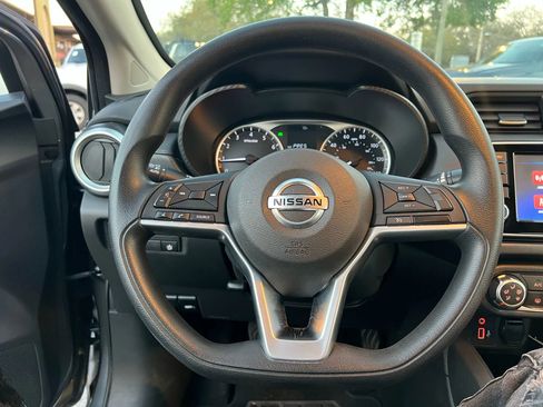 Used 2020 Nissan Versa S image 7