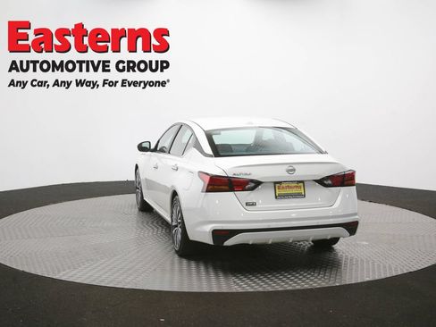 Used 2025 Nissan Altima 2.5 SV FWD image 65