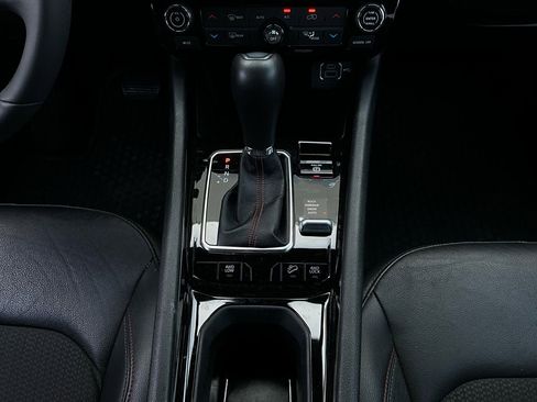 Used 2025 Jeep Compass Trailhawk image 14