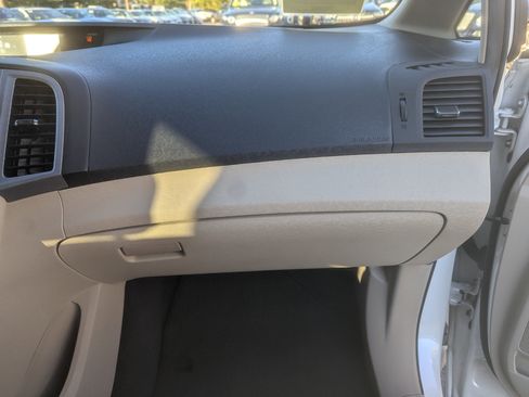 Used 2012 Toyota Venza XLE image 34