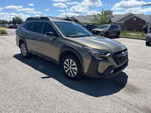 Certified 2024 Subaru Outback Premium w/ Popular Package #1A AWD/4WD image 8