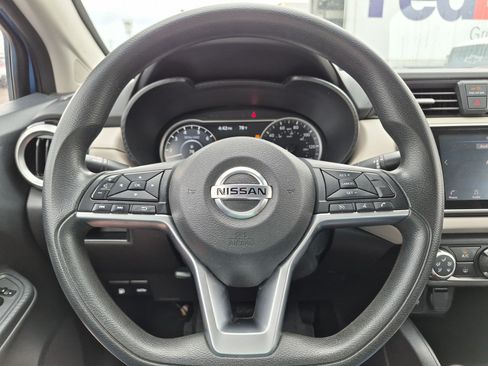 Used 2021 Nissan Versa SV FWD image 15