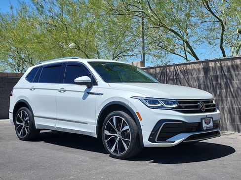Used 2022 Volkswagen Tiguan SEL R-Line AWD/4WD image 3