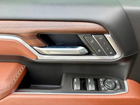 Used 2025 GMC Sierra 2500 Denali Ultimate w/ Max Trailering Package image 20