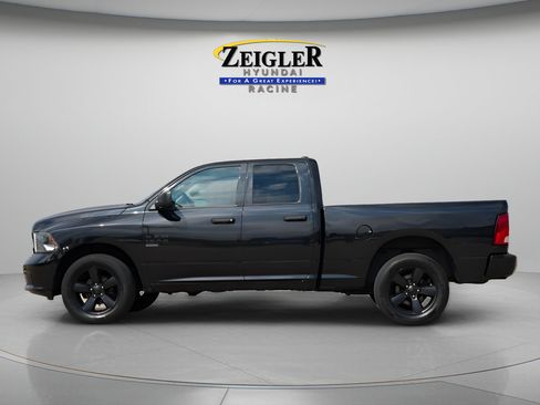 Used 2019 RAM 1500 Express w/ Express Value Package AWD/4WD image 4