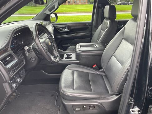 Used 2022 Chevrolet Tahoe LT w/ LT Signature Package AWD/4WD image 9