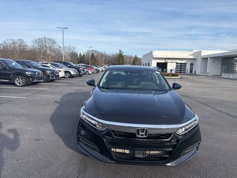 Used 2020 Honda Accord LX image 2