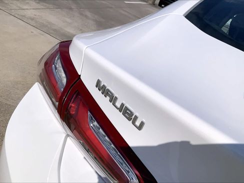 Used 2020 Chevrolet Malibu LT FWD image 31