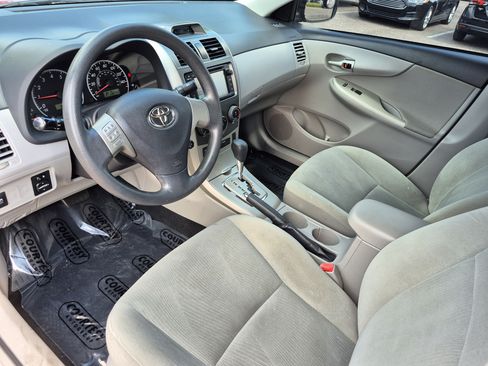 Used 2013 Toyota Corolla LE FWD image 20