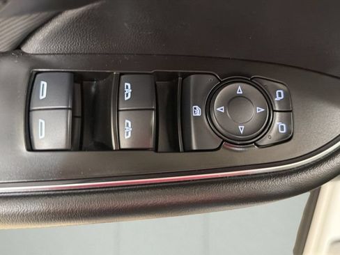 Used 2024 Buick Envision Preferred AWD/4WD image 18