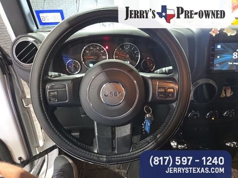 Used 2017 Jeep Wrangler Sport w/ Quick Order Package 24S AWD/4WD image 11