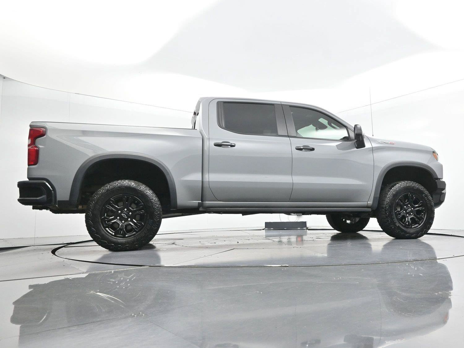 Used 2024 Chevrolet Silverado 1500 ZR2 w/ Technology Package AWD/4WD image 49