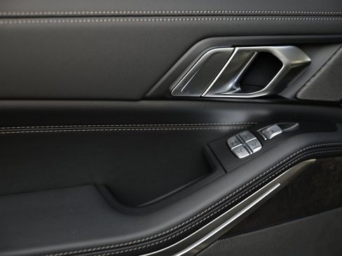 New 2026 BMW X7 xDrive40i w/ Premium Package image 24