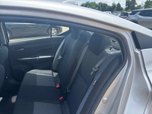 Used 2025 Nissan Versa SV FWD image 37