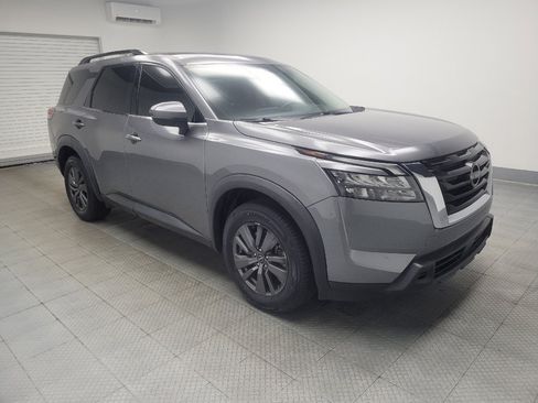 Used 2023 Nissan Pathfinder SV AWD/4WD image 11