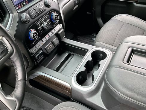 Used 2022 Chevrolet Silverado 1500 RST AWD/4WD image 17