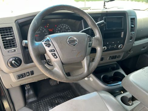 Used 2013 Nissan NV 2500 SV w/ Technology Pkg RWD image 16