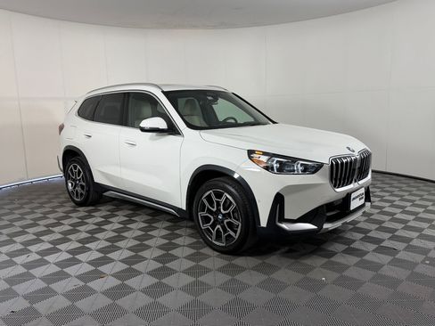 Used 2025 BMW X1 xDrive28i w/ Technology Package image 7