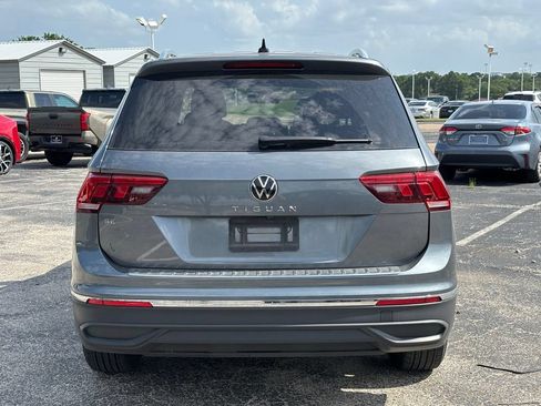Used 2024 Volkswagen Tiguan SE w/ MDO Package, Three-Row FWD image 5