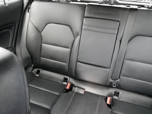 Used 2018 Mercedes-Benz GLA 250 4MATIC image 12