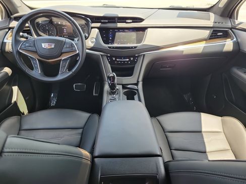 Certified 2022 Cadillac XT5 Sportv w/ Platinum Package AWD/4WD image 11