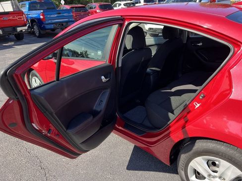 Used 2016 Kia Forte LX FWD image 21