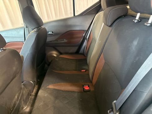Used 2018 Nissan Kicks SR w/ Exterior Package FWD image 15