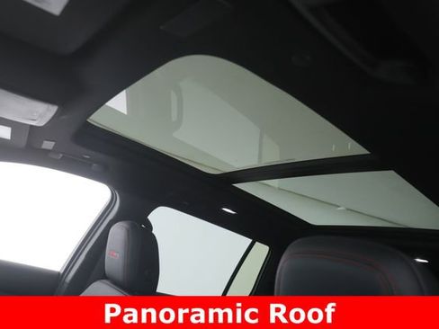 Used 2026 Chevrolet Traverse Z71 w/ LPO, Floor Liner Package AWD/4WD image 18