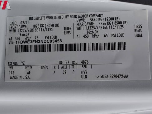 Used 2022 Ford E-350 and Econoline 350 Super Duty image 29