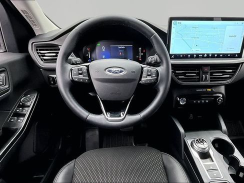 Certified 2025 Ford Escape SE FWD image 5