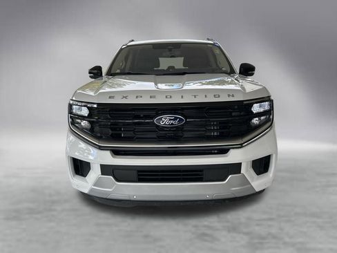 Used 2025 Ford Expedition Platinum AWD/4WD image 12