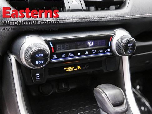 Used 2022 Toyota RAV4 LE AWD/4WD image 20